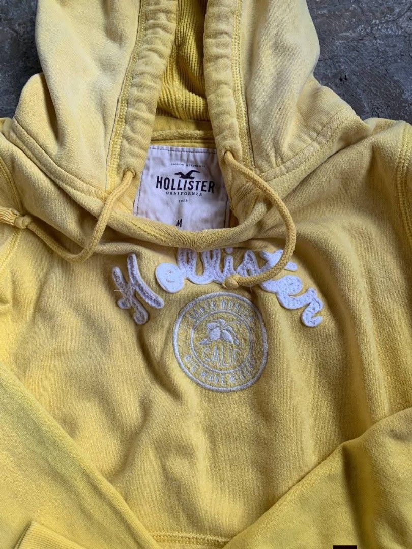 Hollister Hoodie (Category: Coats, Jackets and Outerwear) located in Angeles City. Submitted by heavenlydiva (Listing ID 1462027900, Image 3). Description: Selling as pack only!.