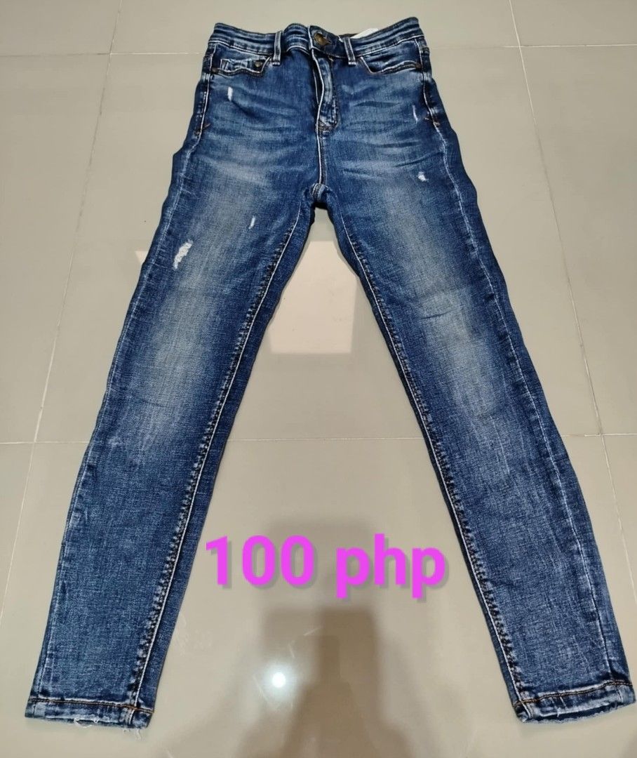 Hollister Jeans Bundle - 3 Pairs (Category: Jeans) located in Bulacan. Submitted by clutsngo (Listing ID 1461854648, Image 1). Description: - Three pairs of Hollister jeans - All size 27 - Light wash with distressed details and frayed hem - Dark wash with distressed details and frayed hem - Dark wash with distressed details and pointed frayed hem - Great for casual wear.