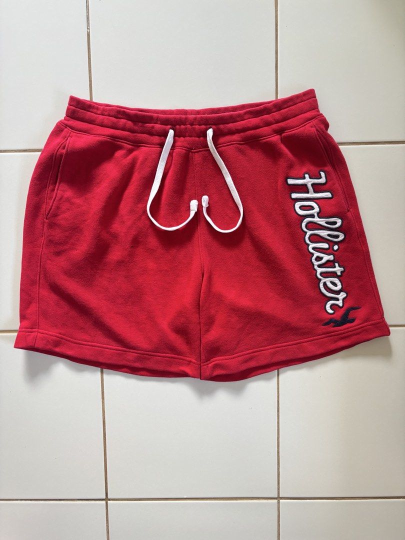 Hollister Short (Category: Shorts) located in Angeles City. Submitted by daily_thrift_collection (Listing ID 1461848896, Image 1). Description: Like new condition No issue 9.5/10 color rate 30 waist.