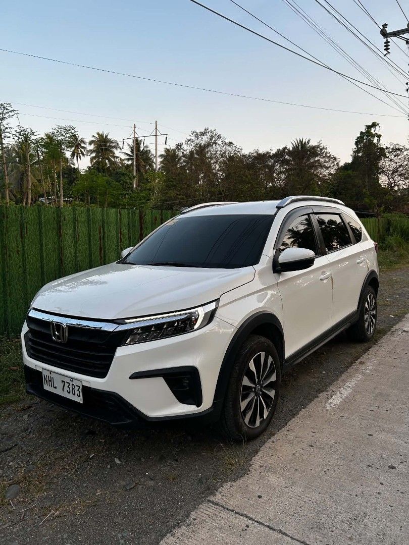 Honda BR-V (Category: Used Cars) located in Quezon City. Submitted by newriver.d4f4df (Listing ID 1461979730, Image 1). Description: 🔥 2025 HONDA BR-V S CVT — ₱885,000 ONLY! 🔥 🚨 12,000 KM LOW MILEAGE! 🚨 📍 Davao 💰 CASH PRICE: ₱885,000 Get a 2025 Honda BR-V S CVT at a big discount from brand-new pricing! ✅ 2025 Model ✅ S CVT Automatic ✅ Only 12K KM ✅ 7-Seater ✅ 1.5L i-VTEC Gasoline ✅ Spacious family MPV ✅ Well maintained ✅ Ready for viewing &