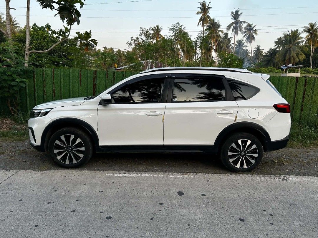 Honda BR-V (Category: Used Cars) located in Quezon City. Submitted by newriver.d4f4df (Listing ID 1461979730, Image 3). Description: 🔥 2025 HONDA BR-V S CVT — ₱885,000 ONLY! 🔥 🚨 12,000 KM LOW MILEAGE! 🚨 📍 Davao 💰 CASH PRICE: ₱885,000 Get a 2025 Honda BR-V S CVT at a big discount from brand-new pricing! ✅ 2025 Model ✅ S CVT Automatic ✅ Only 12K KM ✅ 7-Seater ✅ 1.5L i-VTEC Gasoline ✅ Spacious family MPV ✅ Well maintained ✅ Ready for viewing &