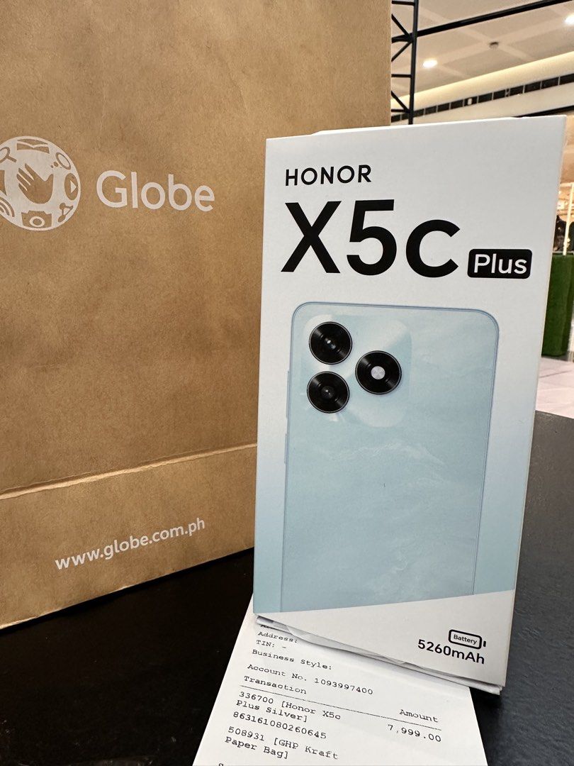 Honor (Category: Early Generation Mobile Phones) located in Santa Rosa. Submitted by rodrigopascual (Listing ID 1461803179, Image 1). Description: Brand New honor phone locked in Globe.