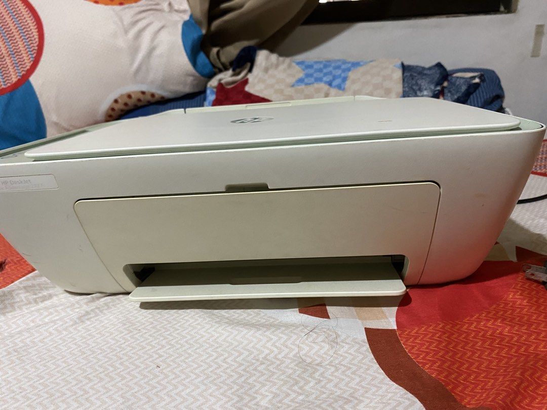 HP DeskJet 2700 All-in-One Printer Scanner (Category: Printers, Scanners & Copiers) located in Manila. Submitted by emyrosecat28024 (Listing ID 1461817143, Image 3). Description: - HP DeskJet 2700 All-in-One Printer - Functions: Print, Scan, Copy - Color: White and Light Green - Condition: Works well, ready for use - Ideal for: Home or Office - Includes: Power cord.