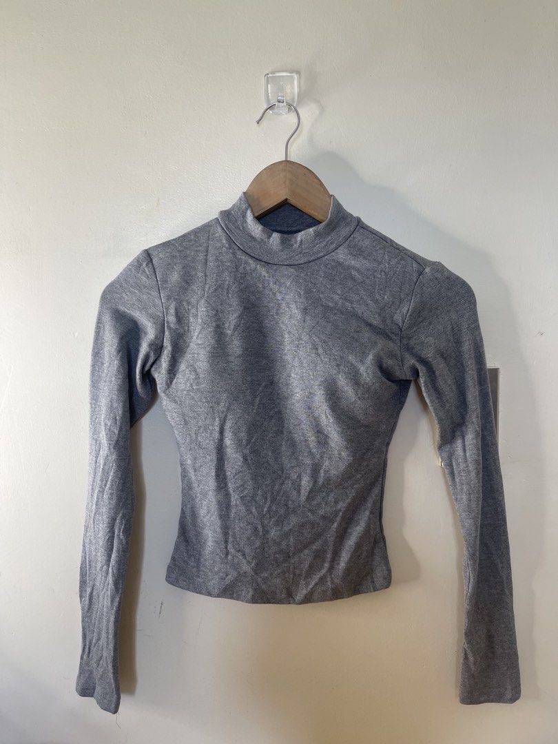 HQ Padded longsleeves top s/m a43 (Category: Longsleeves) located in Baguio. Submitted by buyforless_2600 (Listing ID 1461862019, Image 1). Description: .