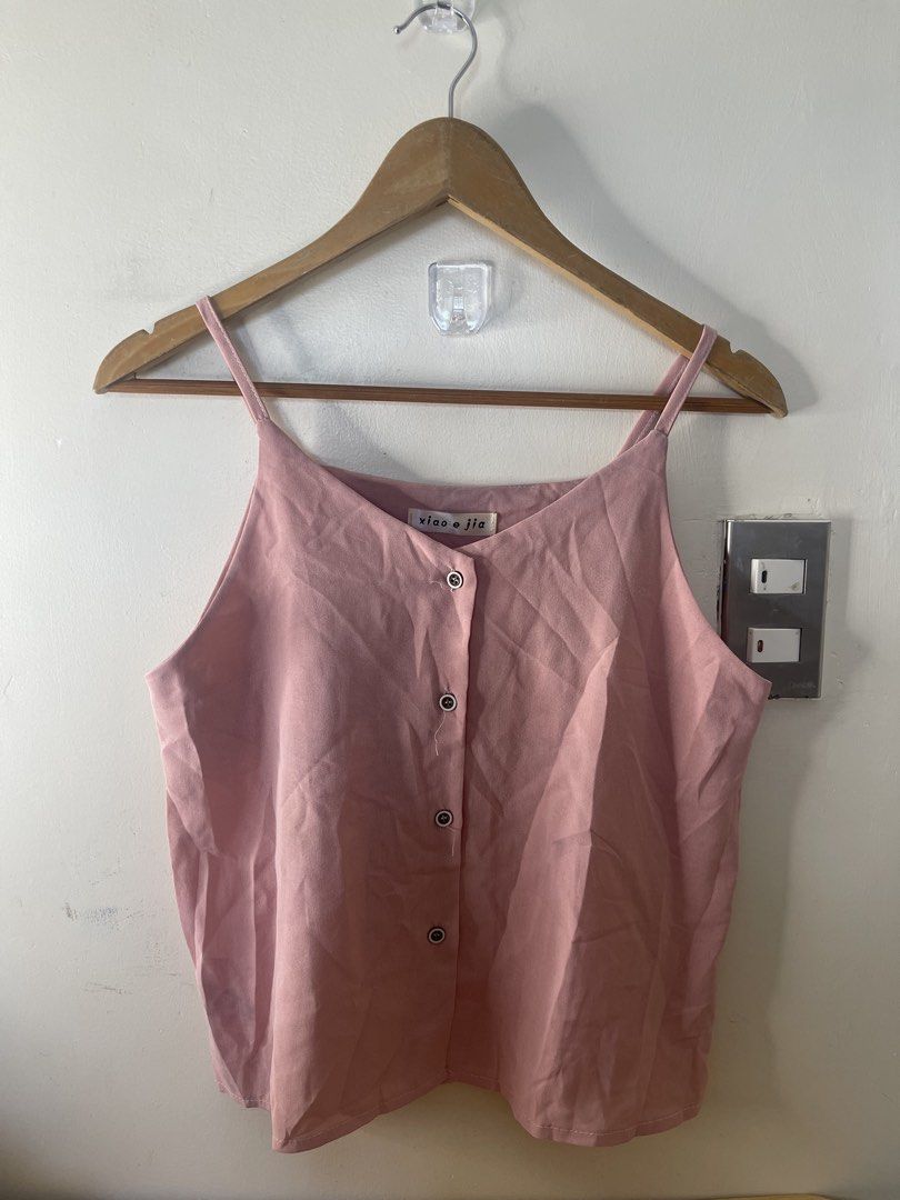 HQ top old rose s to m a37 (Category: Sleeveless) located in Baguio. Submitted by buyforless_2600 (Listing ID 1461858813, Image 1). Description: .