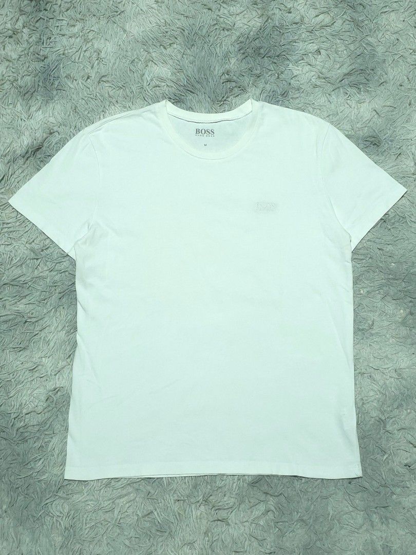 Hugo Boss (Category: Tshirts & Polo Shirts ) located in Abulug. Submitted by humanwhosellthings (Listing ID 1461802298, Image 1). Description: HÙGO BÒSS ✅️Size: Medium ✅️Dimes: 20W x 25.5L ✅Condition: Excellent - New ✅Issue: None ✅Color Rate: 9.8/10.