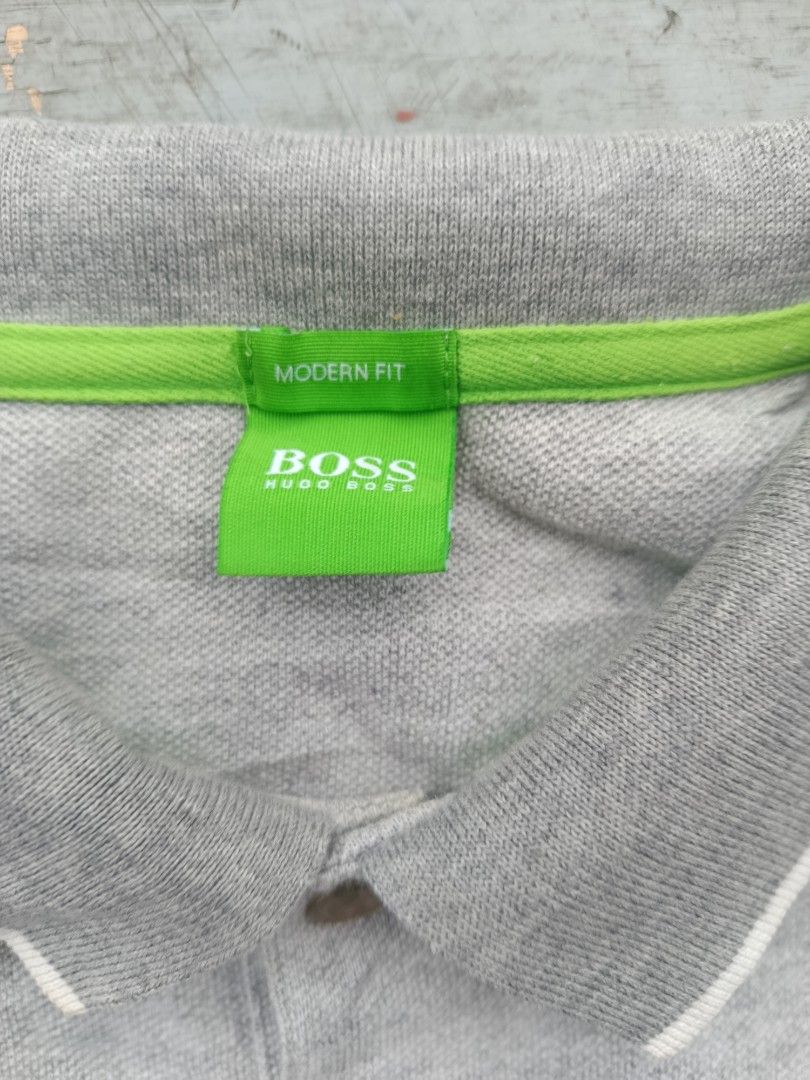 Hugo Boss Polo Long Sleeve (Category: Activewear) located in Cebu City. Submitted by lijra (Listing ID 1461881429, Image 2). Description: xl on tag D 22x30 9.5/10 CR In Good Condition No Issue.