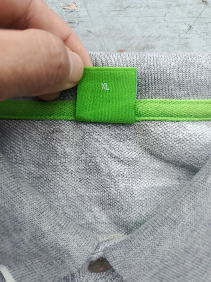 Hugo Boss Polo Long Sleeve (Category: Activewear) located in Cebu City. Submitted by lijra (Listing ID 1461881429, Image 3). Description: xl on tag D 22x30 9.5/10 CR In Good Condition No Issue.