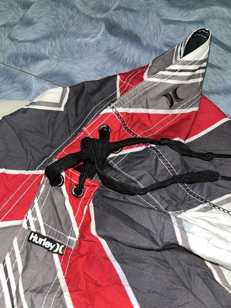 Hurley (Category: Swim Trunks & Board Shorts) located in Quezon City. Submitted by thriftshop_treasure (Listing ID 1461890243, Image 3). Description: 36x22.