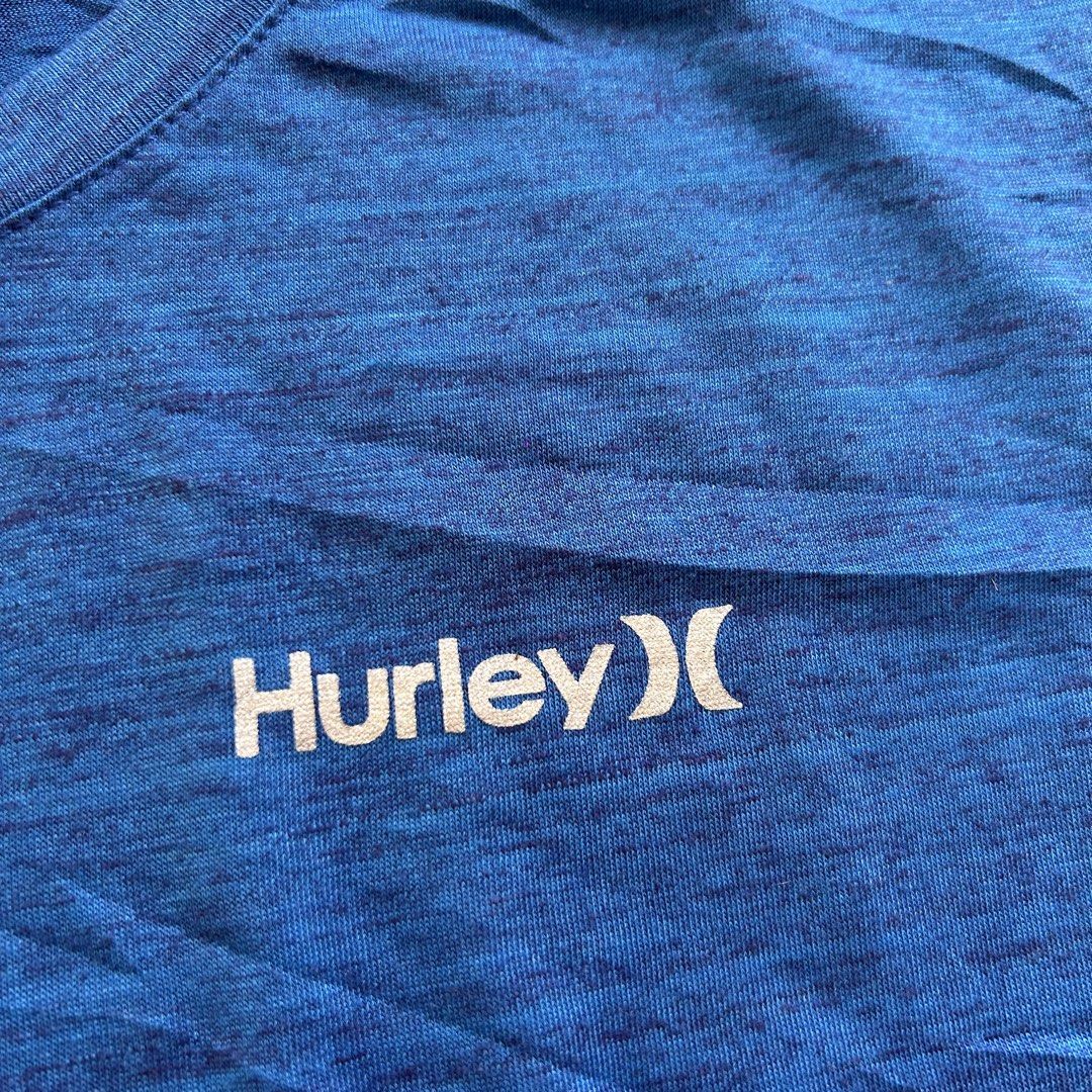 Hurley shirt (Category: Activewear) located in Jinoba-an. Submitted by eegiboy (Listing ID 1461863006, Image 2). Description: Wts: Hurley shirt size large 22/28 Excellent condition 500plussf Dm me if interested thankyou dimes: .