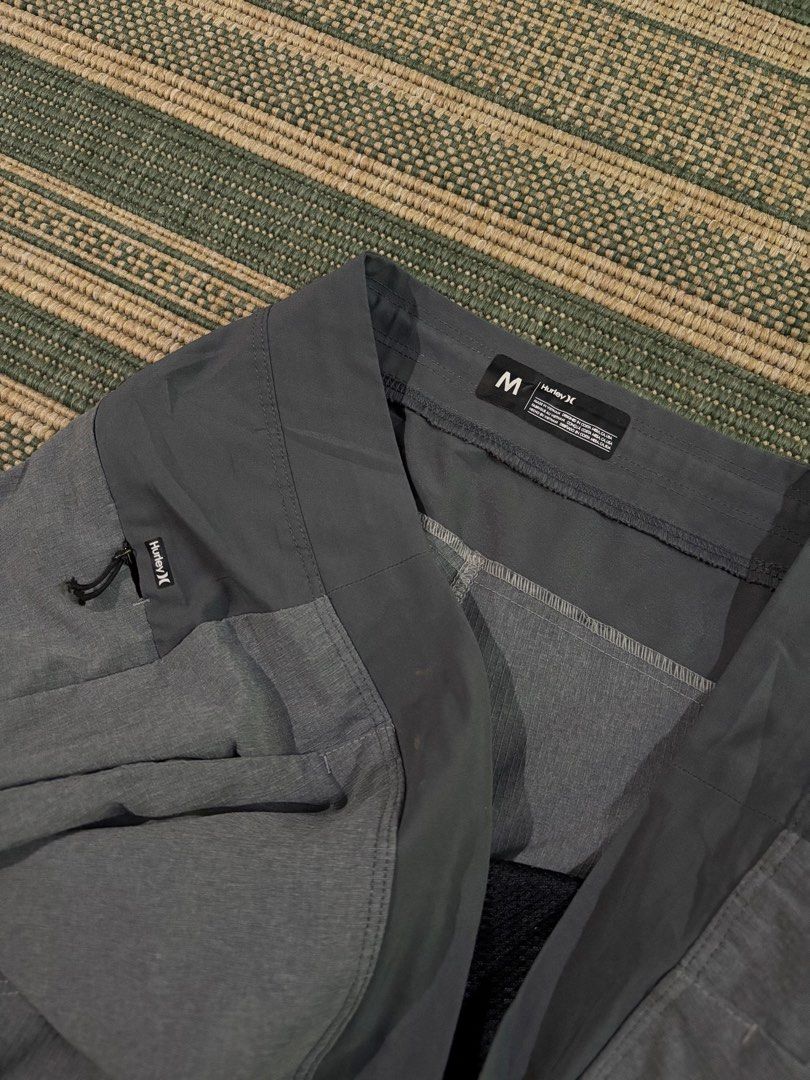 Hurley Shorts quick 86% polyester (Category: Swim Trunks & Board Shorts) located in Bulacan. Submitted by charlieflips (Listing ID 1461810195, Image 3). Description: Size 34 waist Length: 18 Like new Issue nasa last photos.