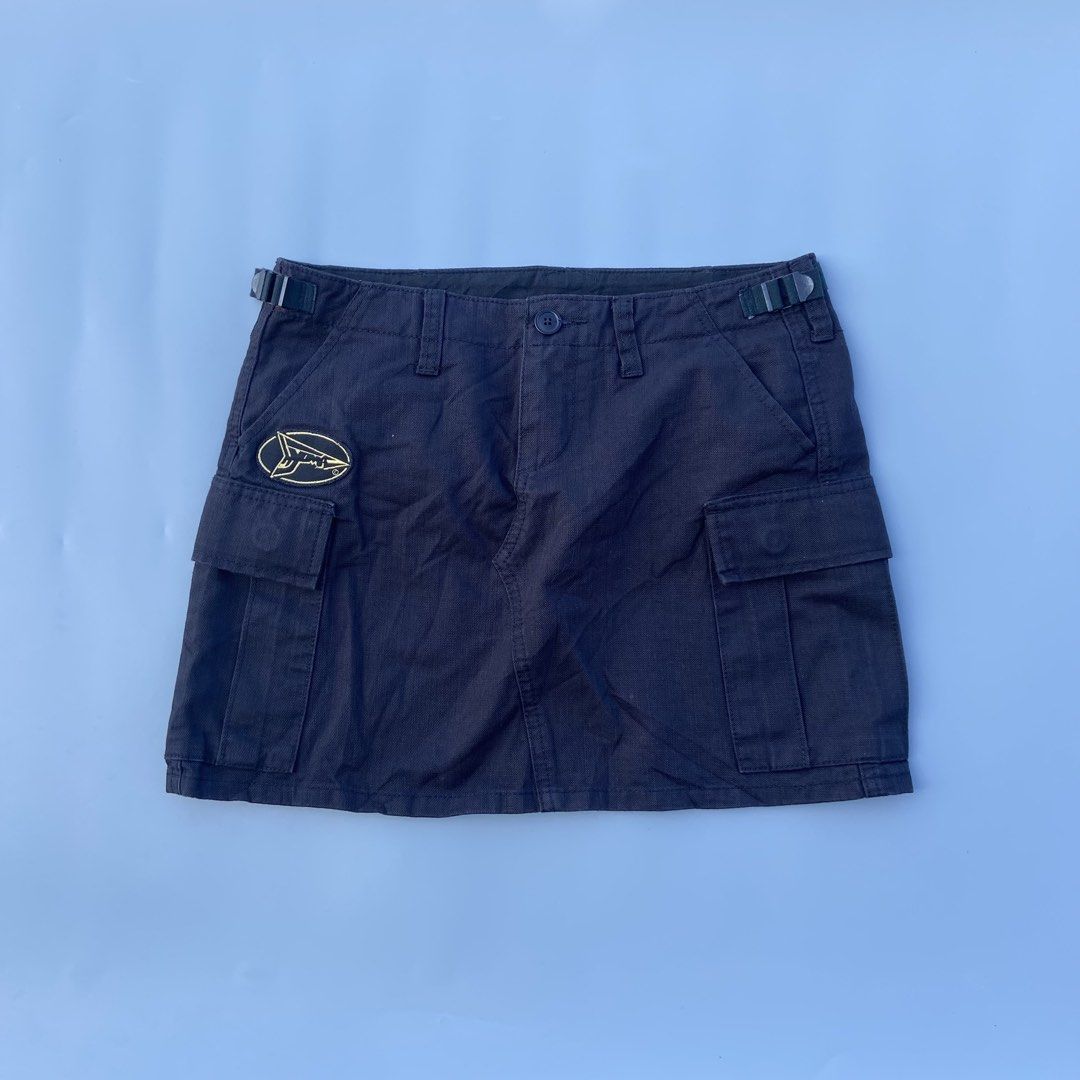 HYOMA - DENIM SKIRT AUTHENTIC (Category: Activewear) located in Bacolod City. Submitted by mic_moneyyyyy (Listing ID 1462030624, Image 1). Description: HYOMA - DENIM SKIRT Size : Tagged as Medium Width : 30 Length : 15 Condition : Excellent No issue need wash .