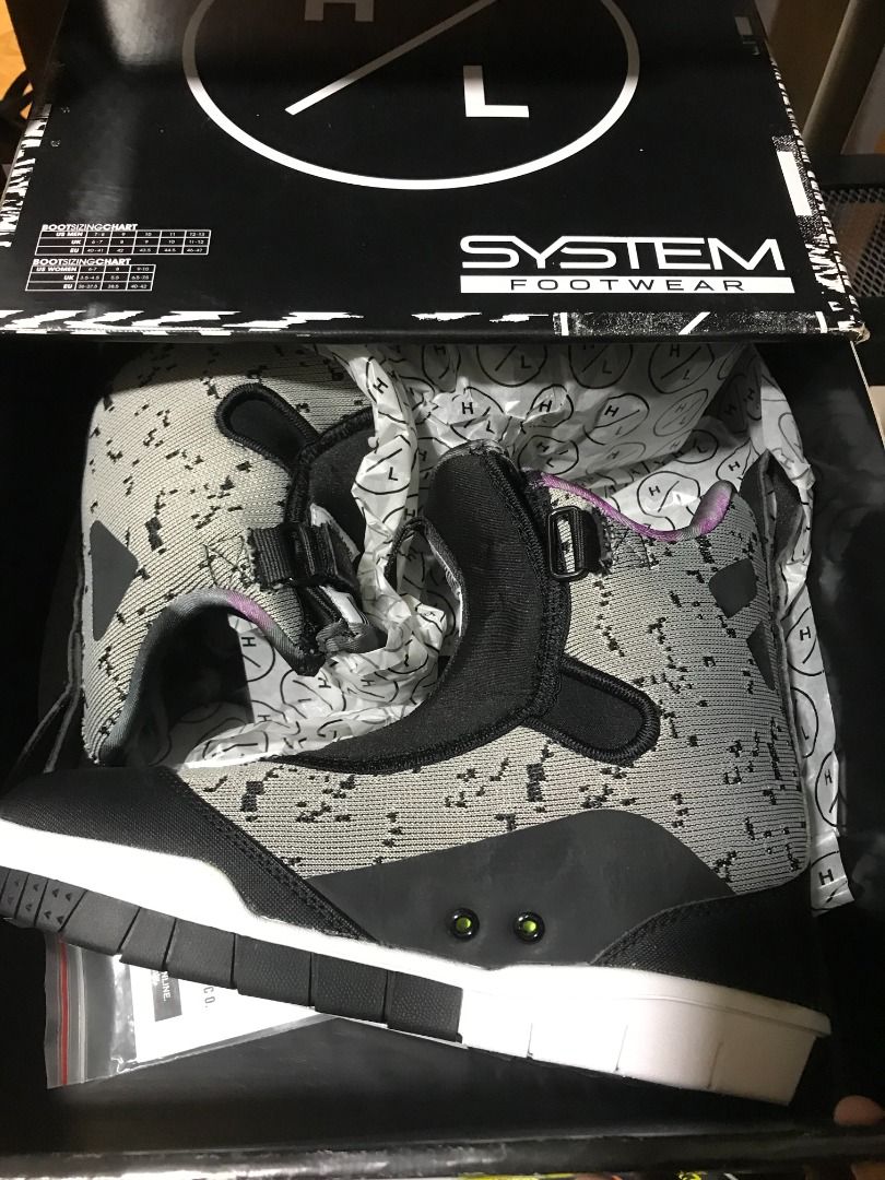 Hyperlite Gooey Boot (Category: Water Sports) located in Lubao. Submitted by aileenp28 (Listing ID 1458768916, Image 1). Description: 50% off Sale price: P10,123.48 AVAILABLE size 9 .