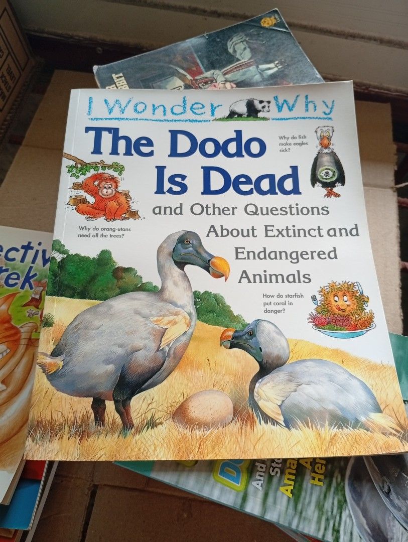 I Wonder Why The Dodo Is Dead Book (Category: Children's Books) located in La Trinidad. Submitted by cla.rissa317 (Listing ID 1461960558, Image 1). Description: 🌻❣️AVAILABLE❣️🤗🌿 Authentic Books Well Used, expect dents, creases, foxing, tanning...etc Location: Benguet Kindly message me for more inquiries and for your orders, thank you. I'll send more photos upon request☺️ For Dropping (COP/GCash) 🍂Malcolm Square, Baguio 🍂Km5, Pico, La Trinida