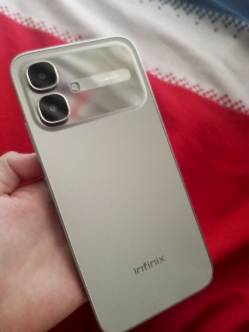 INFINIX SMART 20 (Category: Android Others) located in Quezon City. Submitted by yana_sameng (Listing ID 1461871800, Image 1). Description: Display: 6.78-inch IPS LCD, HD+ resolution (720 x 1576 pixels), and up to 120Hz refresh rate INFINIX SMART 30 Processor: MediaTek Helio G81 Ultimate (12 nm) Memory & Storage: 4GB RAM with 64GB internal storage (expandable via microSD) Rear Camera: 8 MP main camera with auxiliary lens and dual-LED flashFront C