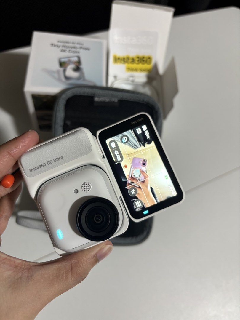 Insta360 GO Ultra Tiny Hands-Free 4K Cam (Category: Cameras) located in Bulacan. Submitted by beejey272756773 (Listing ID 1461926692, Image 3). Description: FOR SALE: Insta360 GO Ultra Standard Bundle + Extras Bought December of 2025 RFS : Hindi ko na nagagamit nakatambak lang sayang ipang bibili ko nalang ng stand mixer ✅ Updated to the latest firmware ✅ Fully functional ✅ Complete with original box ✅ Well maintained Included: 📦 Insta360 GO Ult