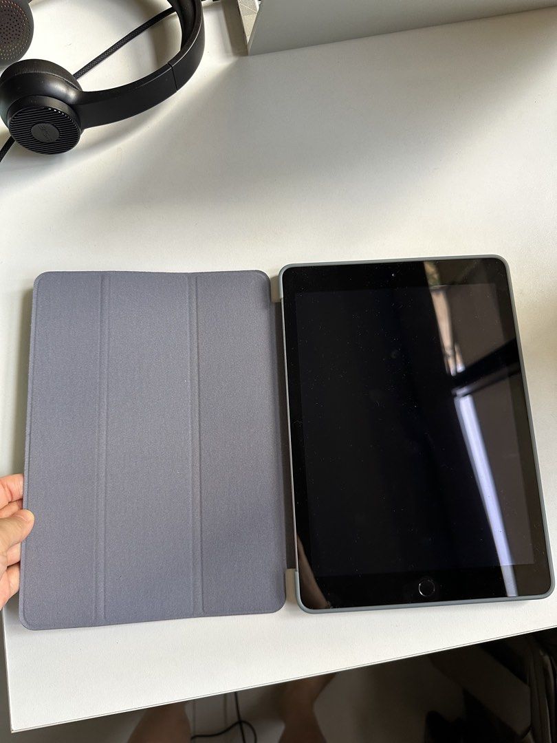 iPad 5th Generation 128 GB (Category: iPad) located in Manila. Submitted by camiecon (Listing ID 1461908129, Image 1). Description: No box, no charger With free case Price negotiable Location: BGC Payment via BDO.