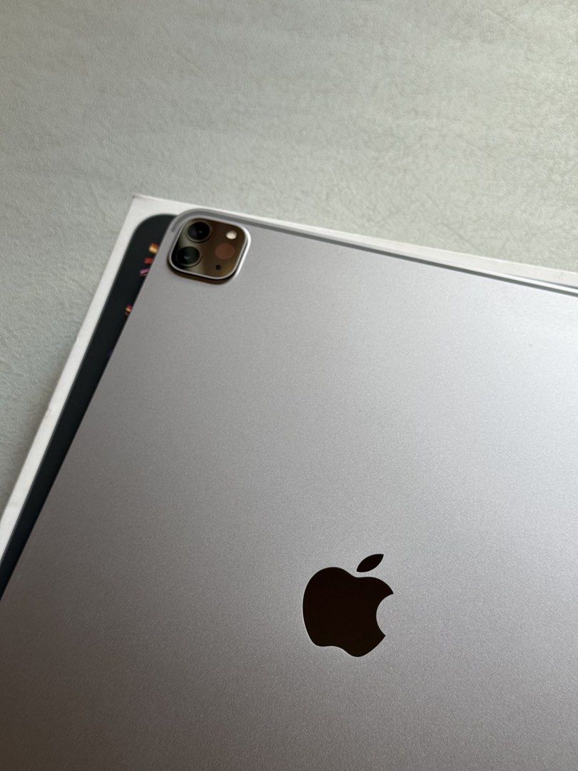 iPad Pro M2 12.9 inch (6th Gen) 128GB Space Gray (Category: iPad) located in Quezon City. Submitted by apple__avenue (Listing ID 1462006297, Image 2). Description: Selling like-new iPad Pro M2 Chip, 6th Gen, 12.9 inch, 128GB, & Space Gray. Includes: Case, Cord, Power brick, free pencil and screen protector Meetups: Manila, Qc, SM North, Fairview, Cubao, Marikina Ships via LBC COD/COP and Lalamove.