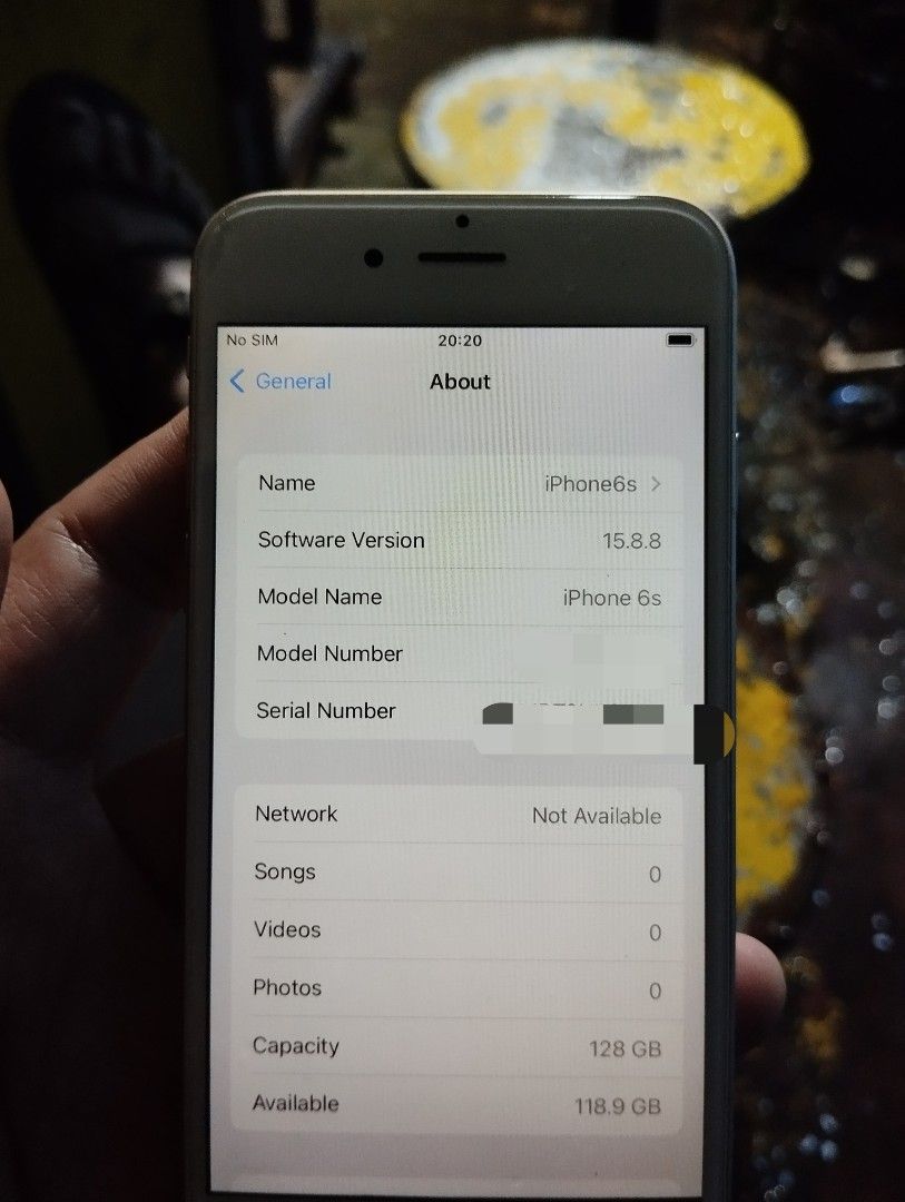 iphone6s (Category: iPhone 6 Series) located in Quezon City. Submitted by true.kenken1103 (Listing ID 1461976956, Image 3). Description: negotiable well-maintained for sale 3k openline meet up or pick-up (delivery c/o buyer).