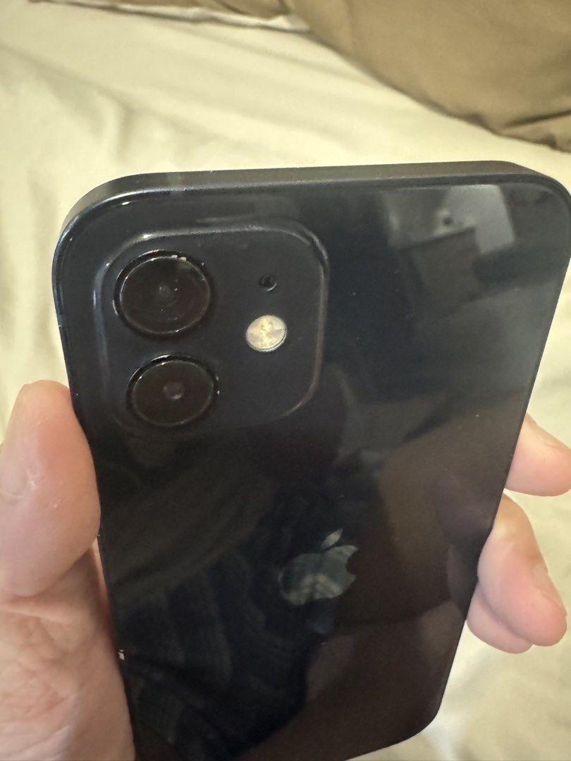 Iphone 12 128gb (Category: Cases & Sleeves) located in Manila. Submitted by neweagle_d2f9d9 (Listing ID 1461962999, Image 3). Description: Iphone 12 128gb Issues: walang .5 yung camera No face id Replaced battery.