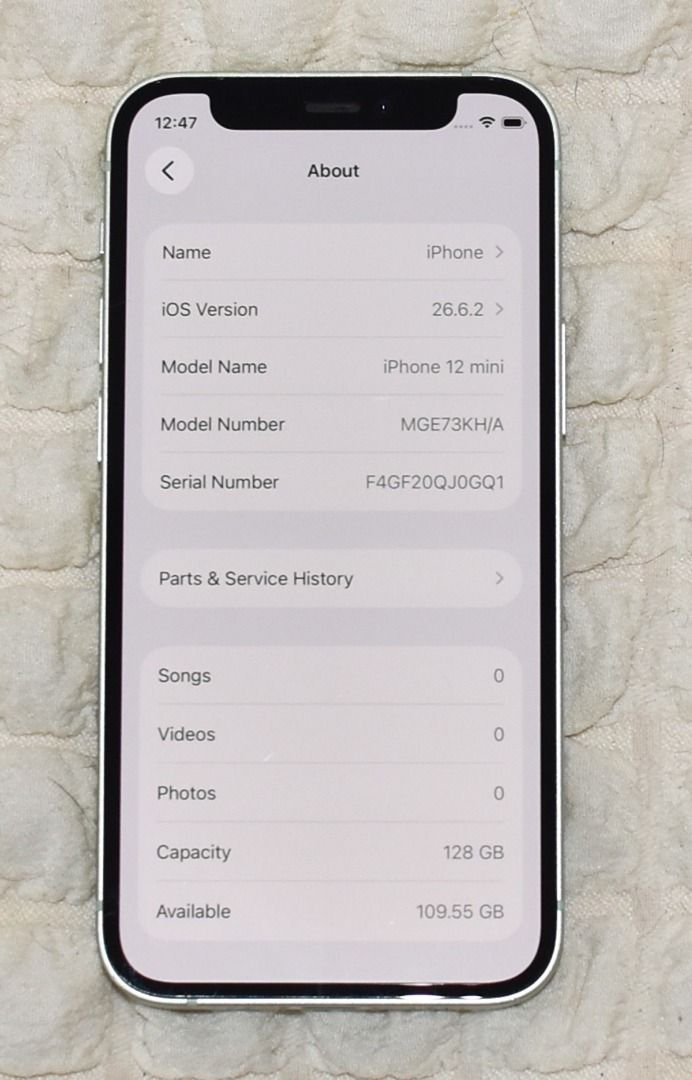 iPhone 12 mini (Category: iPhone 12 Series) located in Pasig City. Submitted by danielkim74 (Listing ID 1461871614, Image 3). Description: iPhone 12 mini Open line - factory unlocked Super smooth and good condition No issue, No defect, No dent, No scratch No burn-in screen Battery health : 74% Fixed Price, No more Last price Inclusions : Lightning Cable, 2 Cases <Specifications> - Model : iPhone 12 mini - Color : Green - SCREEN SIZE: 5.4" - DISPL