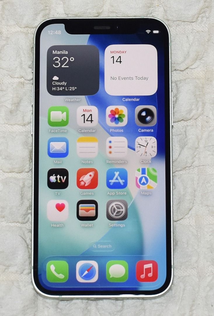 iPhone 12 mini (Category: iPhone 12 Series) located in Pasig City. Submitted by danielkim74 (Listing ID 1461871614, Image 2). Description: iPhone 12 mini Open line - factory unlocked Super smooth and good condition No issue, No defect, No dent, No scratch No burn-in screen Battery health : 74% Fixed Price, No more Last price Inclusions : Lightning Cable, 2 Cases <Specifications> - Model : iPhone 12 mini - Color : Green - SCREEN SIZE: 5.4" - DISPL