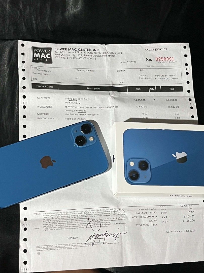 iPhone 13 128GB w/ Receipt (79%bh) NTC (Category: iPhone 13 Series) located in Quezon City. Submitted by plsbuymypurchased (Listing ID 1461836160, Image 2). Description: CAN DO MEETUPS/LBC/GRAB/LALAMOVE FIXED PRICE! Details: 💰 Price: Php 15,500 (Fixed Price) 📲 Model: iPhone 13 128GB 🎨 Color: Blue 🔋Battery Health: 79% (Original Battery) 📶 No Sim Restrictions (ANYSIM) ✅️ All Working (Fully Functional) ✅️ NTC Approved (ZP/A) ℹ️ Physical Conditi