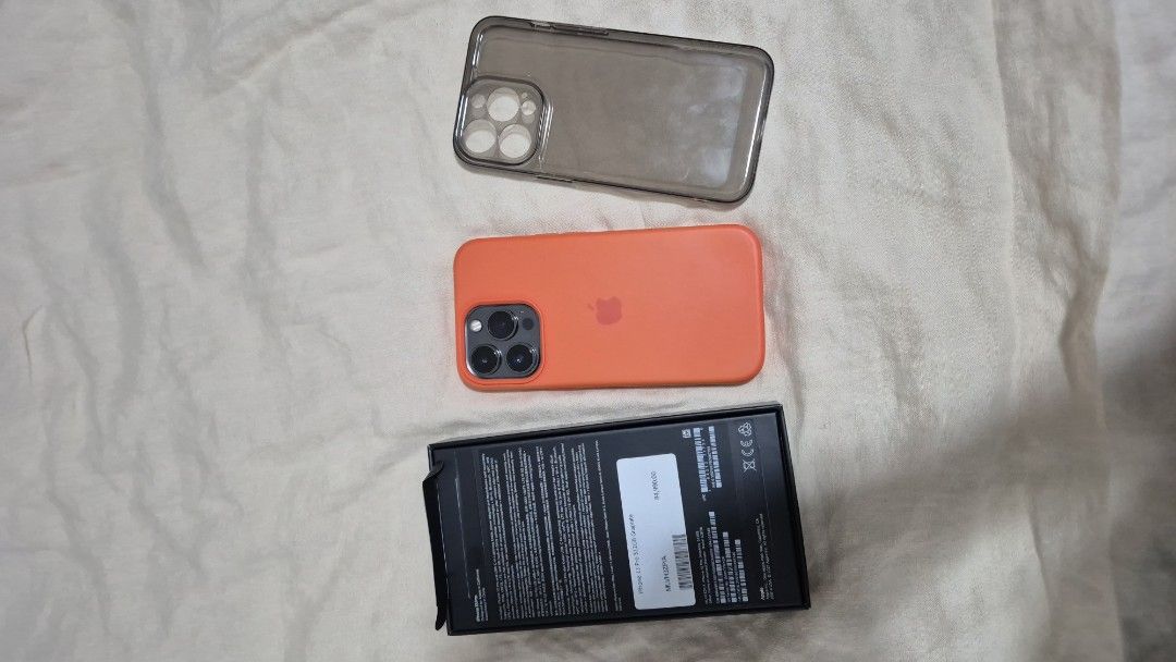 Iphone 13 pro 512gb (Category: iPhone 13 Series) located in Pasig City. Submitted by magnoliafern (Listing ID 1461878837, Image 3). Description: lady owned no issues, no sctches, no dents perfectly in good condition rfs is i upgraded i prefer you pick up the item in our office in pasig so you can check i thoroughly no warranty - iPhone 13 Pro - 512GB Storage - Color: Graphite - Includes original box - Comes with protective cases .