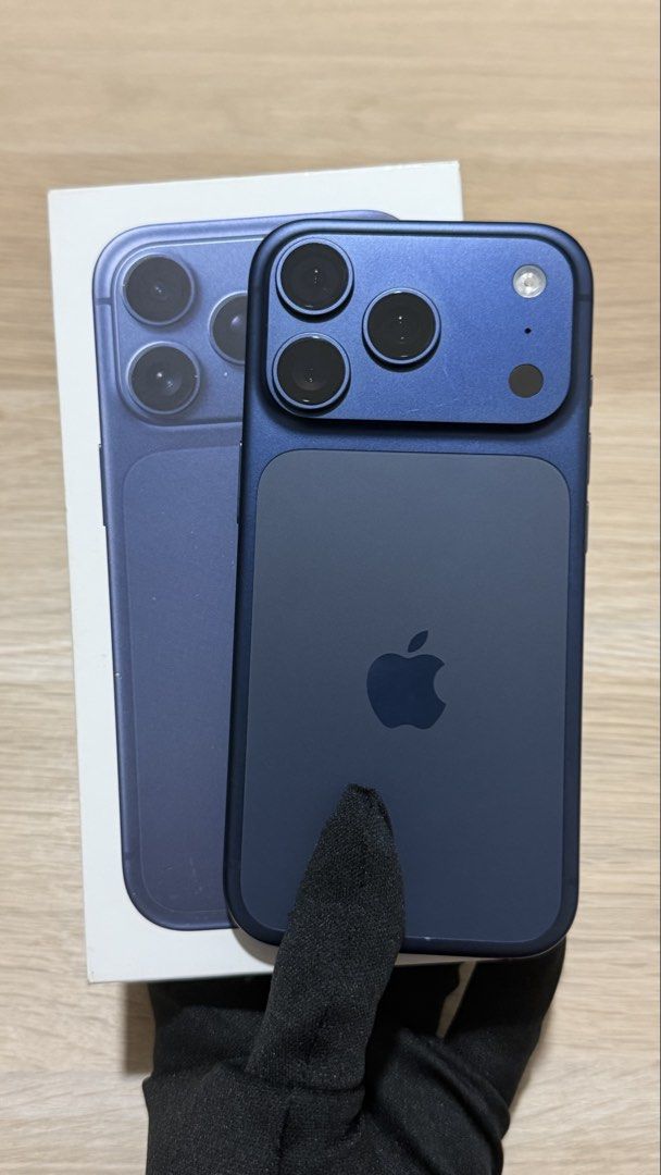 iPhone 17 Pro 256GB Deep Blue from Digital Walker (Category: iPhone 17 Series) located in Pasig City. Submitted by jimuelradaaa (Listing ID 1461991268, Image 1). Description: ‼️Check 2nd pic for faster reply‼️ 📱 iPhone 17 Pro 256GB Deep Blue • 91% Battery Health • 359 Cycle Count • Complete box & cable • Purchased at Digital Walker — December 2025 • Warranty until December 2026 Price: ₱54,990 only 📍 Fame Residences, Mandaluyong 🤝 Condo lobby p