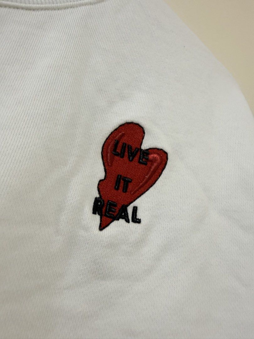 IZZUE White Cropped Sweatshirt with Heart Logo (Category: Longsleeves) located in Solano. Submitted by hayami. (Listing ID 1461919147, Image 2). Description: IZZUE Cropped White Sweatshirt Size on tag- XS but fits medium frame as well .