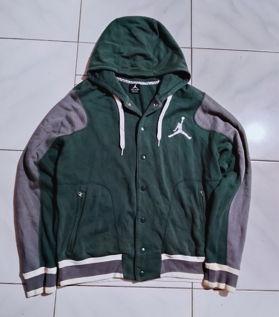 JD Embroid Varsity Jacket (Category: Coats, Jackets and Outerwear) located in Cavite. Submitted by ara.thrifts (Listing ID 1461811148, Image 1). Description: JD Embroid Logo 2xl Width "22" Length "28" no issue excellent condition.