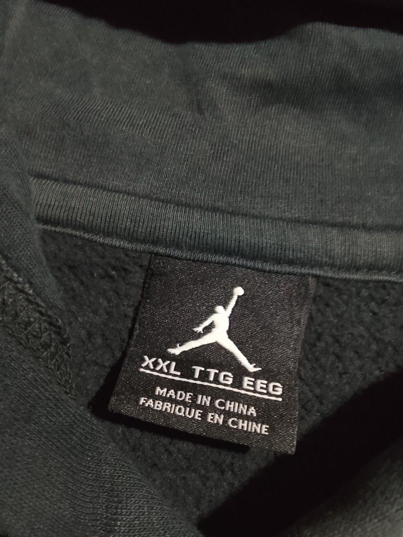 JD HOODIE ( SHANGHAI SPELLOUT ) (Category: Coats, Jackets and Outerwear) located in Manila. Submitted by steven.alex (Listing ID 1461847136, Image 3). Description: JUMPMAN HOODIE JACKET w pockets 2xl Width "23" Length "29" no issue as new condi.