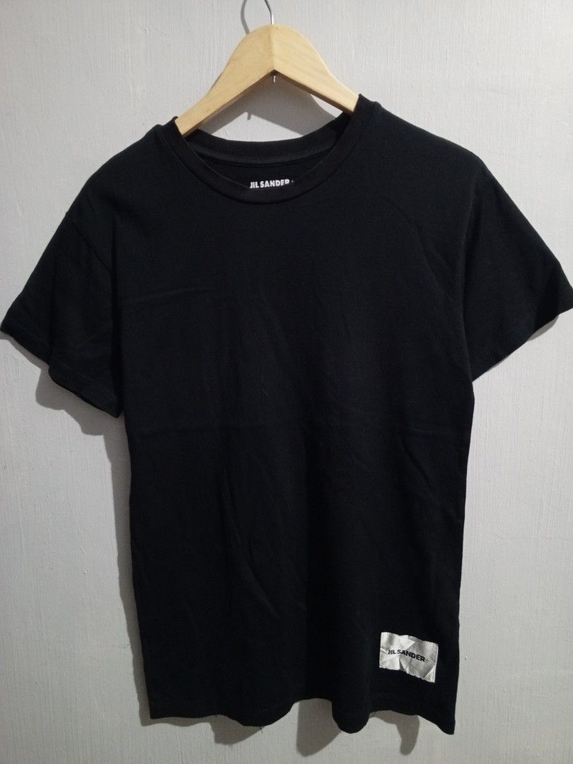 Jil Sander + shirt (Category: Tshirts & Polo Shirts ) located in Santa Maria. Submitted by paulo-garcia21 (Listing ID 1461816940, Image 1). Description: med on tag 17 by 26.5 small fittings excellent condition no issue.
