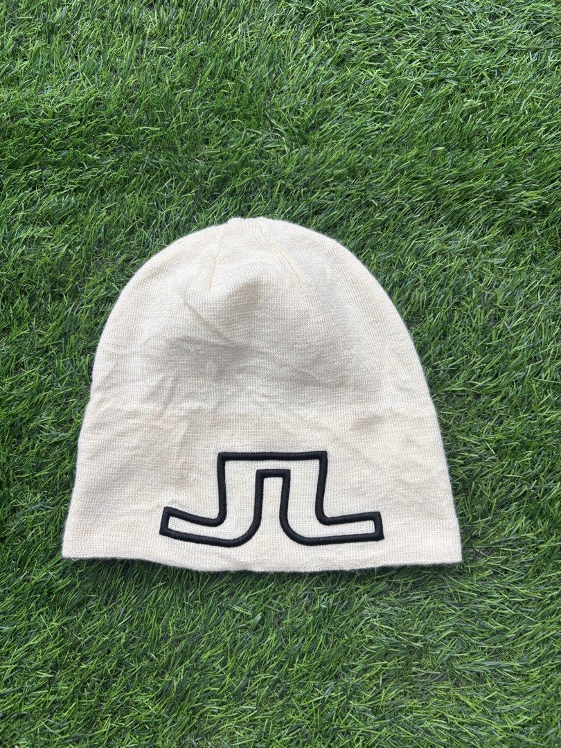j.lindeberg beanie (Category: Hats & Beanies) located in Manila. Submitted by emmanuel.205 (Listing ID 1461854538, Image 1). Description: J.lindeberg knit beanie featuring a prominent black embroidered JL logo on the front. .