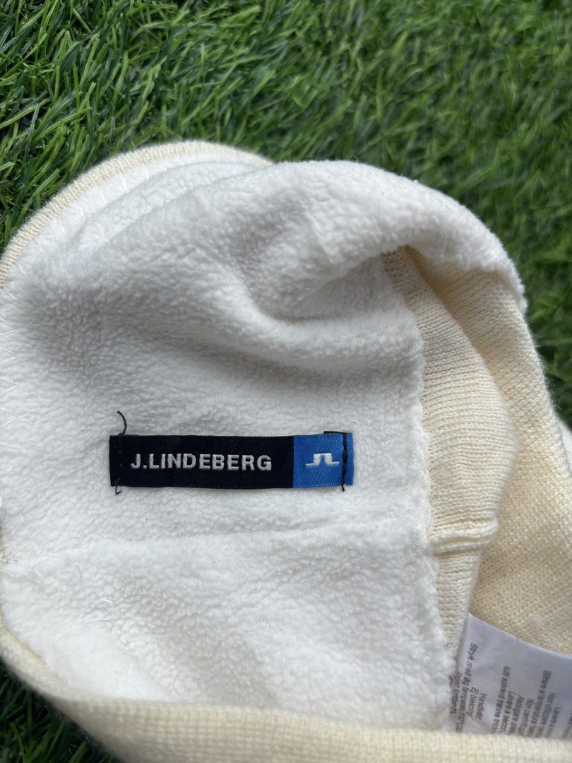 j.lindeberg beanie (Category: Hats & Beanies) located in Manila. Submitted by emmanuel.205 (Listing ID 1461854538, Image 3). Description: J.lindeberg knit beanie featuring a prominent black embroidered JL logo on the front. .