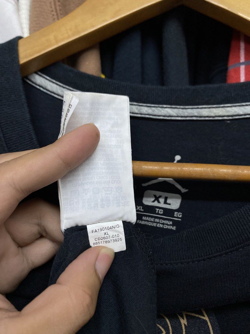 Jordan (Category: Activewear) located in Manila. Submitted by freshfindresale (Listing ID 1461803204, Image 3). Description: Mine: 199 Large-XL (22/28.5) Excellent condition No flaws.