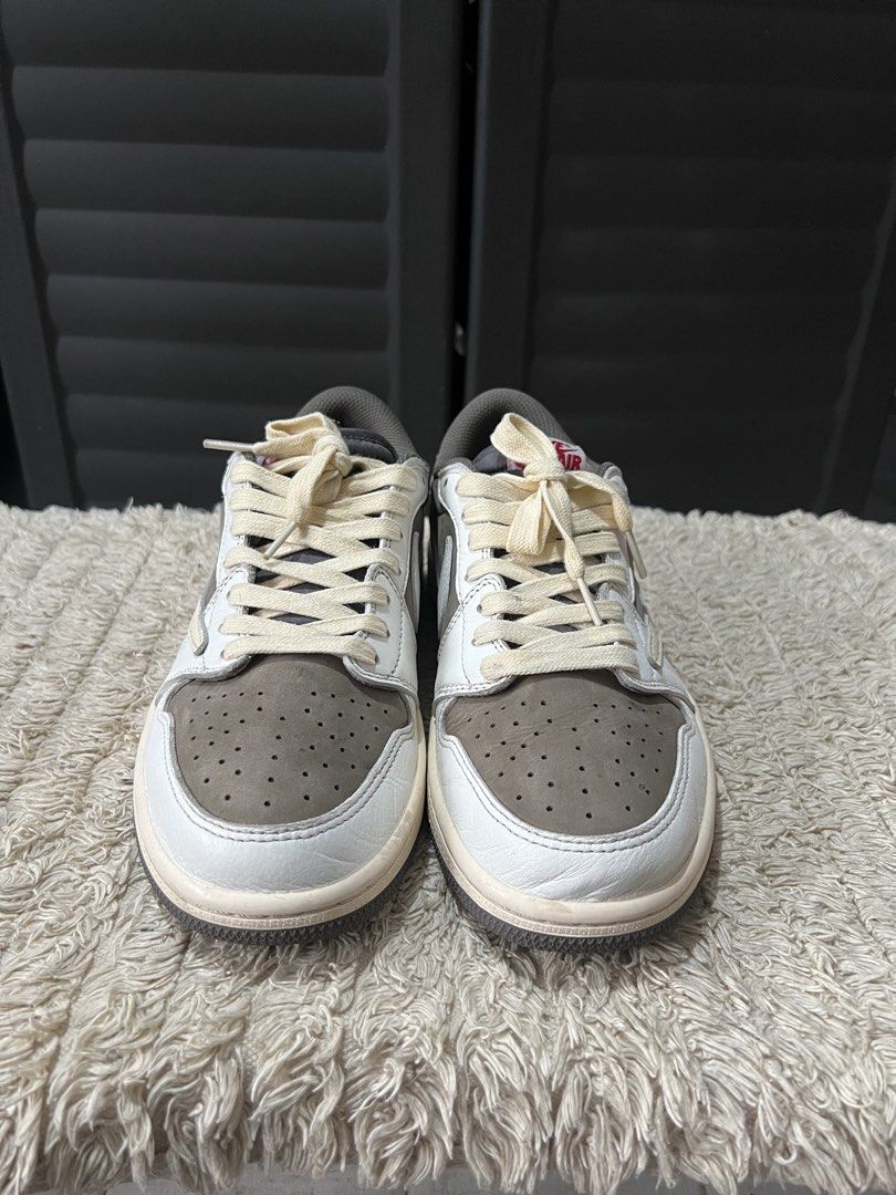 Jordan 1 x Travis Scott Reverse Mocha (Category: Casual Shoes) located in Angono. Submitted by odd.fitt (Listing ID 1461971566, Image 3). Description: UA LJR batch Not thrifted With box Bought last 2024, but used 5 times only Ingat na ingat sa paggamit, minimal crease🥶 8.5 US men 42 EU 26.5 cm .
