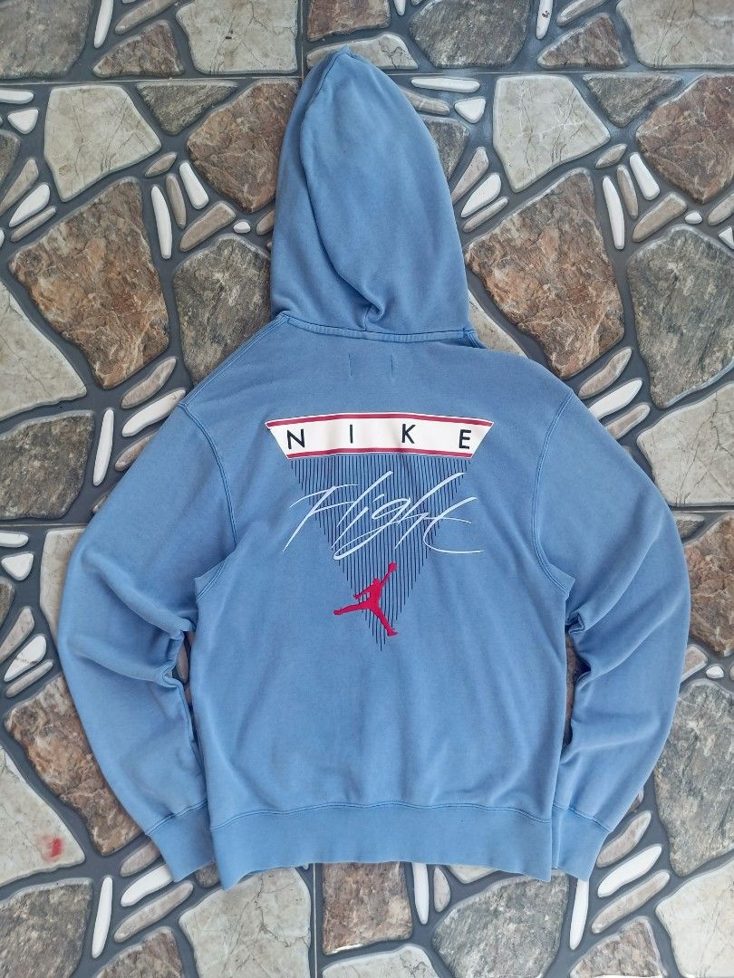 Jordan flight hoodie (Category: Activewear) located in Baggao. Submitted by thriftislife123 (Listing ID 1461933058, Image 3). Description: w:20 l:27 issue:none off/legit pm for more details.