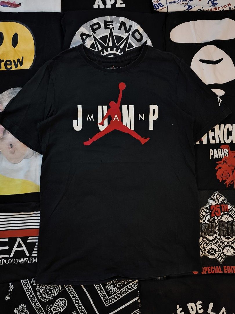 Jordan Jumpman Black (Category: Tshirts & Polo Shirts ) located in San Fernando. Submitted by gaboo_asncn (Listing ID 1462006456, Image 2). Description: - Jordan Jumpman Black - Size: XL on tag (W19/L27) - Condition: Excellent - Color Rate: 9/10 - No Issue.