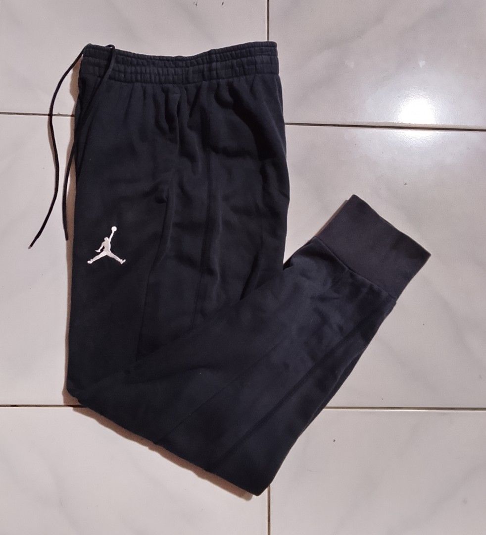Jordan Pants Embroid (Category: Joggers) located in Cavite. Submitted by ara.thrifts (Listing ID 1461813902, Image 1). Description: - Black Jordan sweatpants - Size L width "17" length "39" no issue as new 10/10 cr - Embroidered Jumpman logo on left leg .