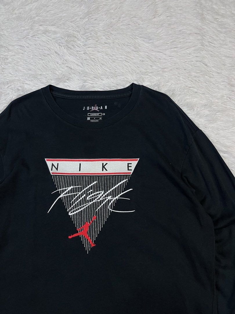 JORDAN SWEATER (Category: Coats, Jackets and Outerwear) located in Manila. Submitted by bagayanagi11491 (Listing ID 1461945699, Image 2). Description: JORDAN SWEATER Excellent Condition Size: Medium (20x26-27) Issue: None 📩📩.