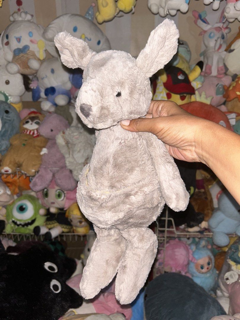 Kangaroo Jellycat (Category: Plushies & Soft Toys) located in Cotabato. Submitted by hanshasells03 (Listing ID 1462018316, Image 1). Description: .