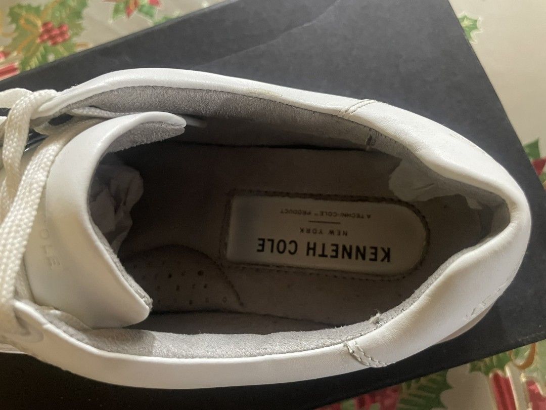 White Sneaker (Category: Casual Shoes) located in Manila. Submitted by wiselion_a3c3df (Listing ID 1461855421, Image 3). Description: Kenneth Cole New York Liam Sneaker All White (Silver Insole) Leather Original Box and Shoe Tissue Techni Cole Product Brand New EPC.