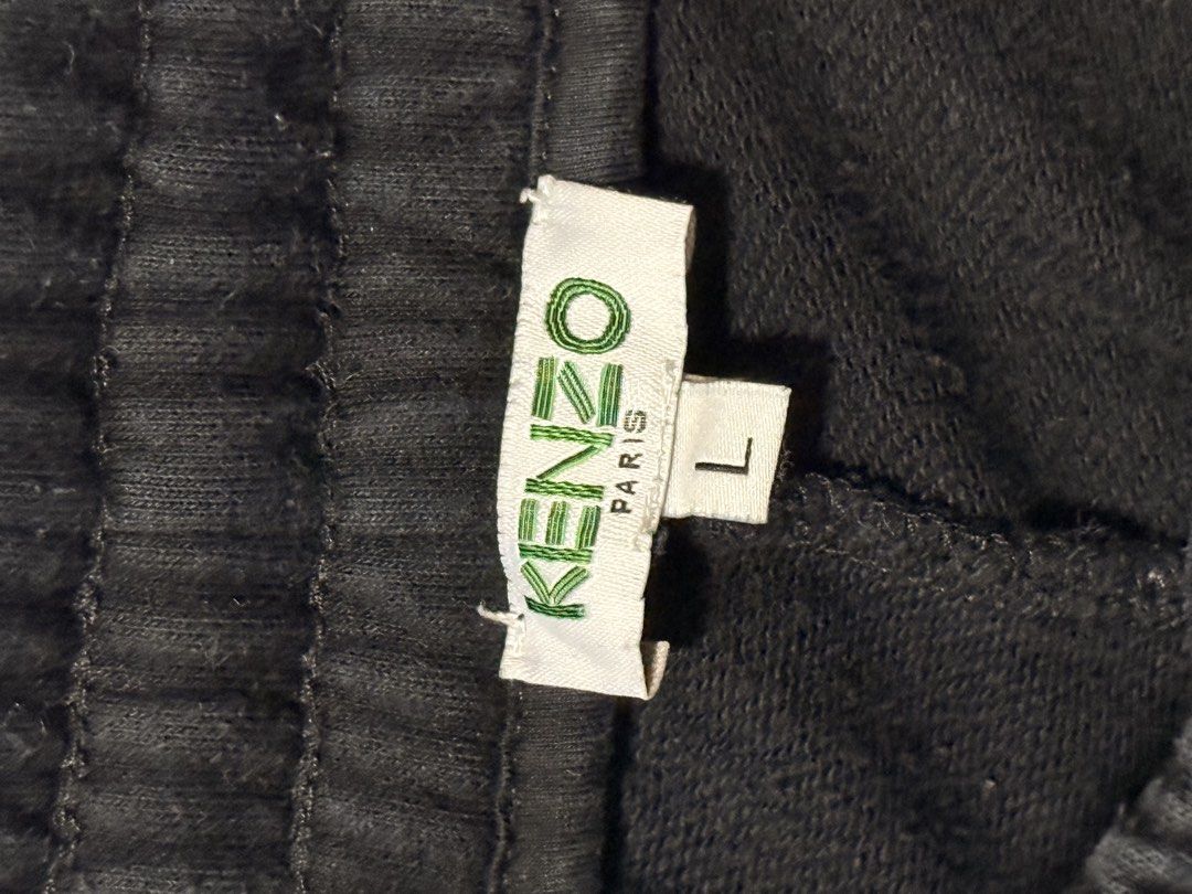 Kenzo Short (Category: Shorts) located in Candaba. Submitted by beyondcollection (Listing ID 1461914109, Image 3). Description: - authentic - size 28.