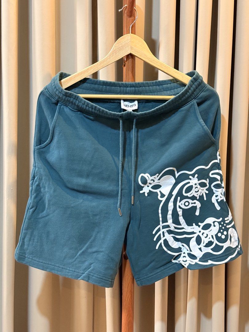 Kenzo Short (Category: Shorts) located in Candaba. Submitted by beyondcollection (Listing ID 1461914364, Image 1). Description: - size 32 .