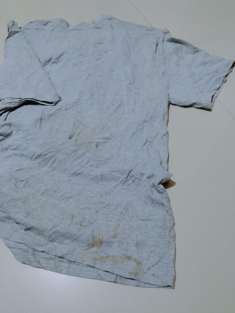 Kenzo tiger tee (Category: Tshirts & Polo Shirts ) located in Cagayan de Oro. Submitted by cjsthrifts (Listing ID 1461986399, Image 3). Description: Condition: Good Size: Medium Dimes: 20 × 27.5 Issue: Multiple yellow/rusty -ish stains Color rating: 9/10 Overall rating: 8.8/10 CLAIM: 200 shipped.
