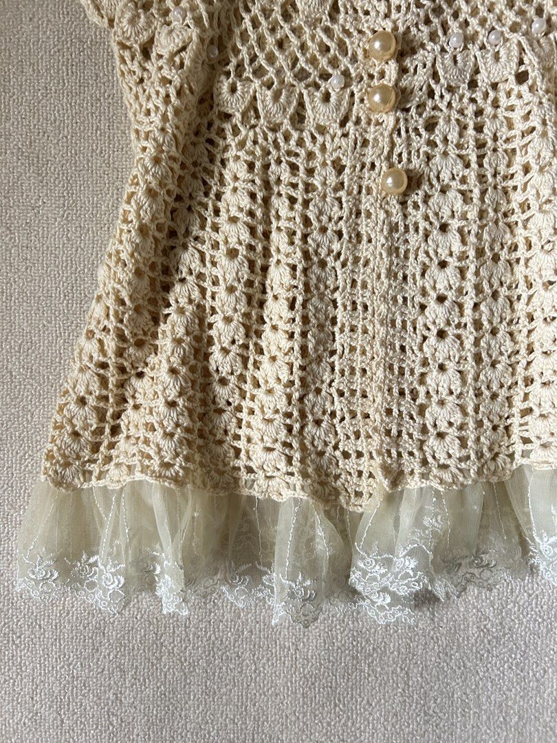 Khaki Amelie Knit top (Category: Others Tops) located in Quezon City. Submitted by y2klar (Listing ID 1461978706, Image 3). Description: Khaki Amelie Top Size-Small-Medium L-24 Width-15 10/10 Condition no flaws..