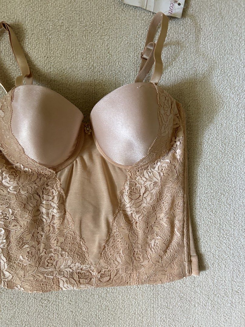 Khaki corset top (Category: Others Tops) located in Quezon City. Submitted by y2klar (Listing ID 1461967553, Image 2). Description: Khaki corset top Size-Small Medium 38-85B 10/10 Condition no flaws..