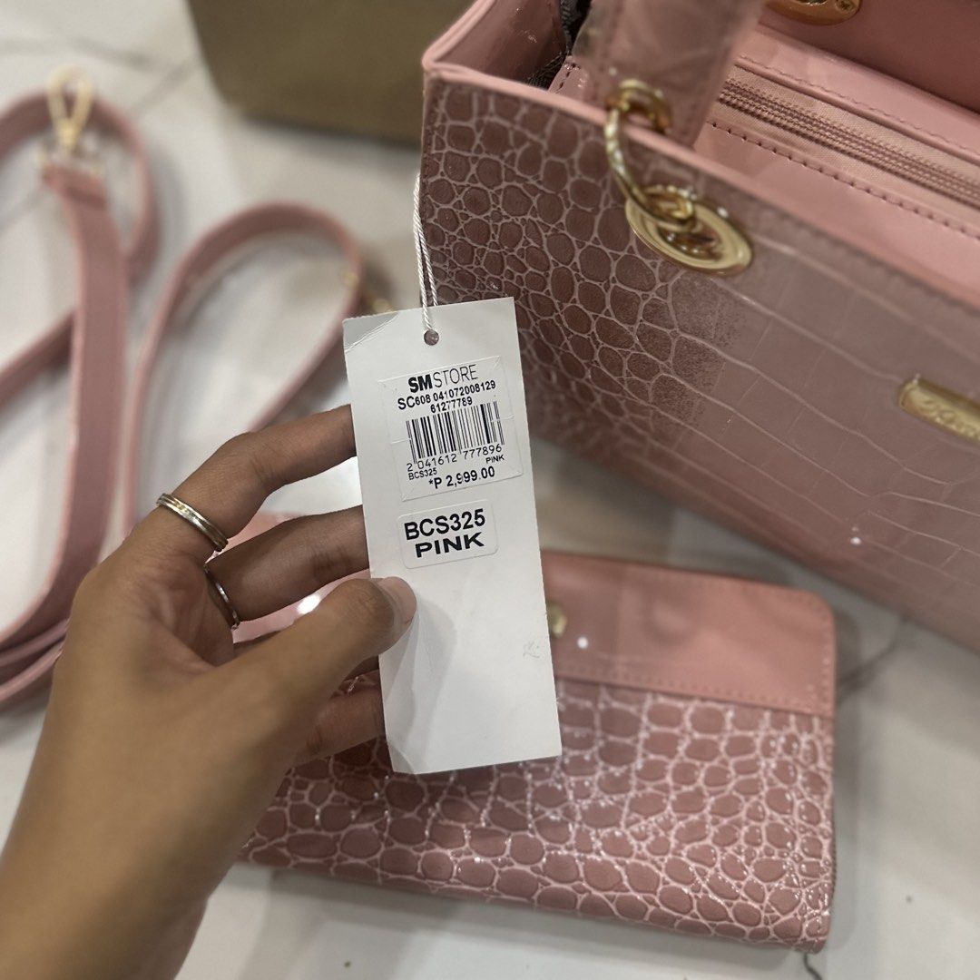 Kimbel Pink High Quality Bag with Matching Wallet (Category: Shoulder Bags) located in Quezon City. Submitted by annaffordableshop (Listing ID 1461949596, Image 2). Description: Original price: 2999 Rfs: impulsive buy huhu super pretty! get nyo na (slightly negotiable for sure buyer).