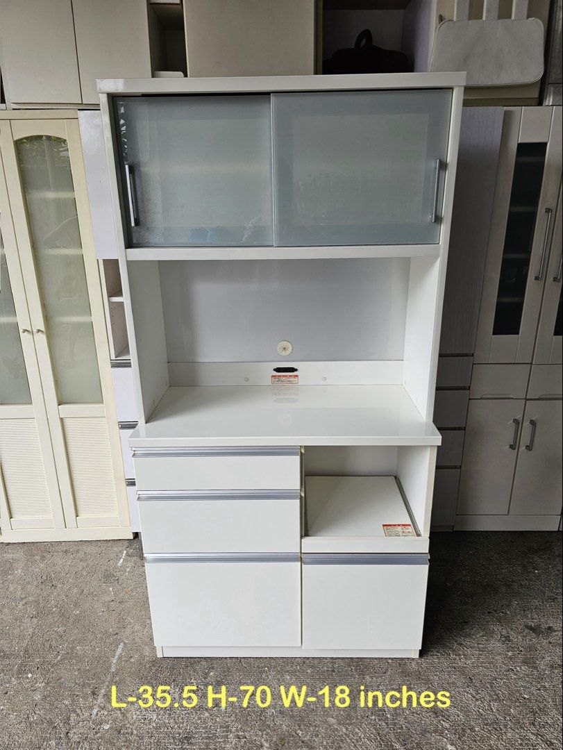 Kitchen Cabinet (Glossy) (Category: Shelves, Cabinets & Racks) located in Quezon City. Submitted by ledamadel (Listing ID 1462020785, Image 1). Description: Kitchen Cabinet (Glossy) ✔L-35.5 H-70 W-18 inches 📏 ✔️2 Doors,2 Shelfs & 5 Drawers 🗄 ✔️Socket Ready 🔌 ✔️Compress and Mdf Back! 💢 ✔Scratches As-is! 👌 Location: 40 Aplaya Napocor Vill. Tandang Sora Quezon City. For inquiry please Pm us or Call. 09066885859 Please like our page thanks! 👇👇